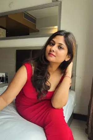 Spend a marvelous time in your hotel with this Independent call girl