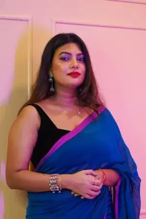 Make yourself feel comfortable with Assamese girls in Majnu ka Tilla