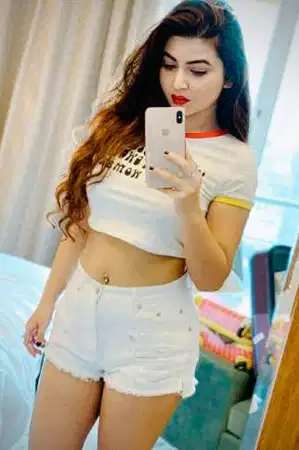 Enjoy your every moment with Bhopal actress