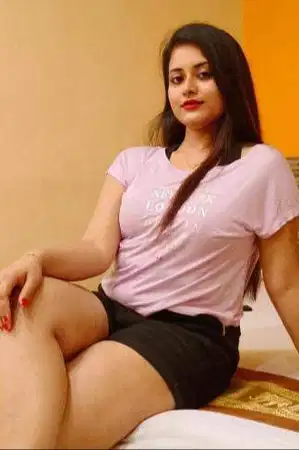 Agra's sexy babe is ready to become your friend for the night