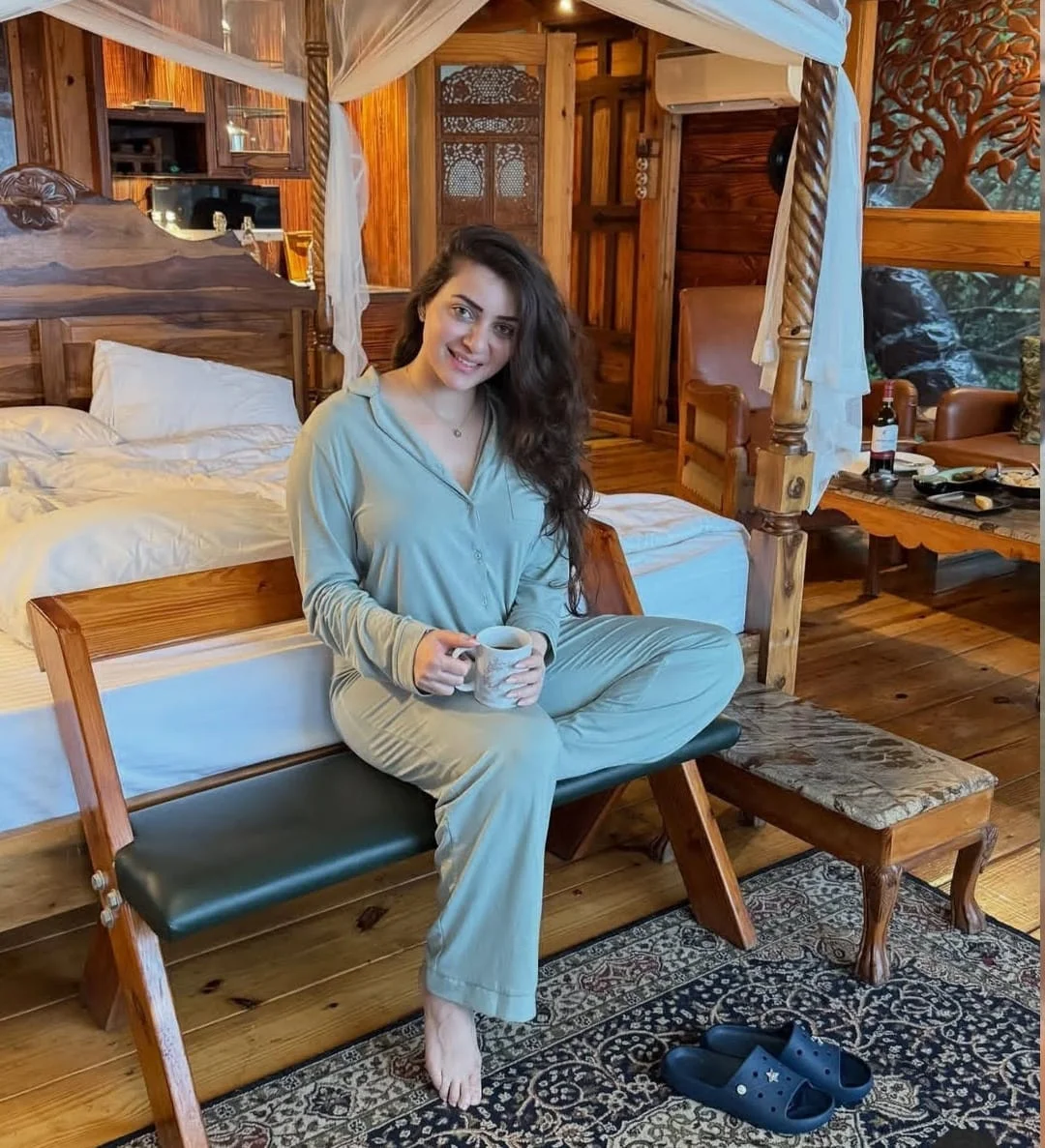 Hire call girls to enjoy the best places in Gurgaon with them.Hire call girls to enjoy the best places in Gurgaon with them