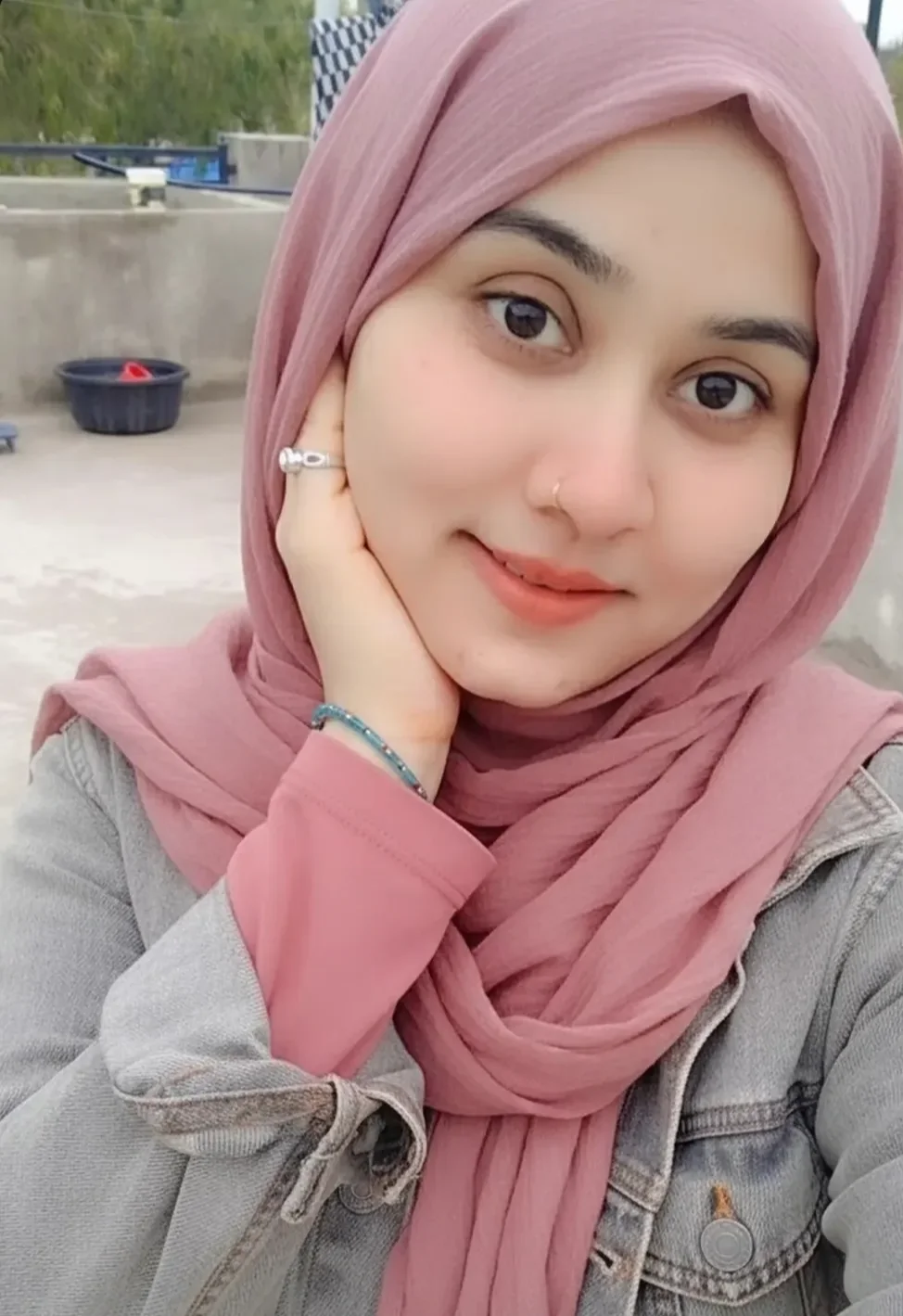 Luxury and lavish girlfriend experience in Maqbol Pura