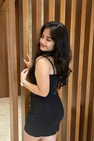 Anuska, I am a hottie young Aligarh call girl available at affordable prices.