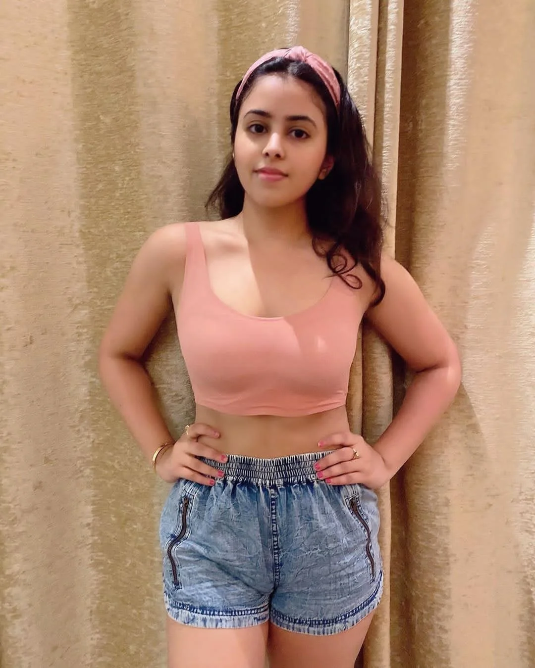 Real pleasure provided by attractive VIP call girl in Manali.