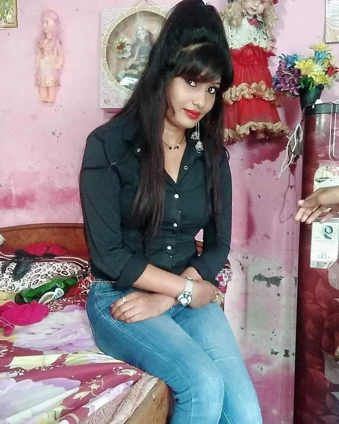 Neha, top sexy lady for all the fun in the sack.