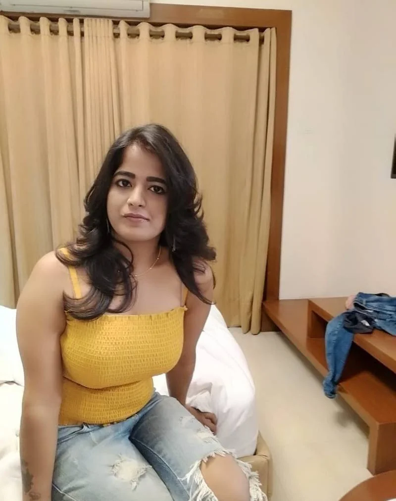 Hot and sexy VIP call girl in Indore