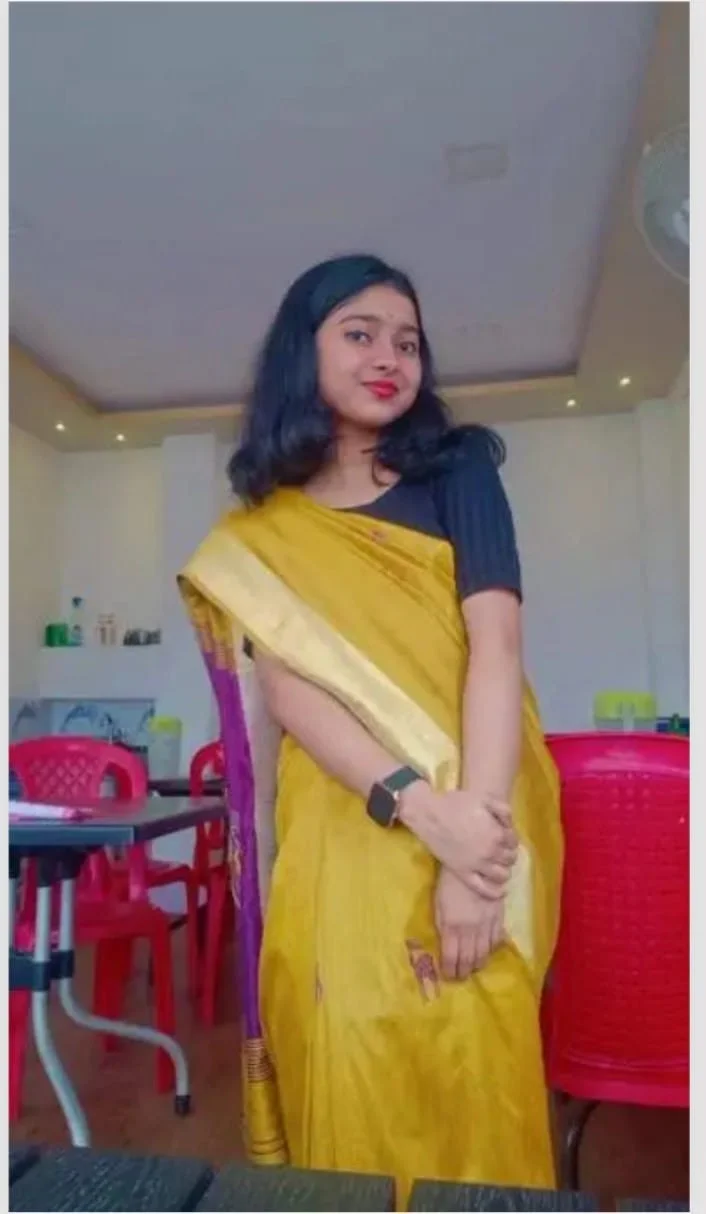 A young and slim college call girl in Gorakhpur offering an amazing time.