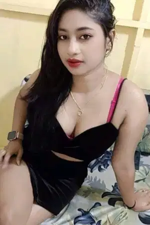 A hot and sexy massage call girl available in Chandigarh