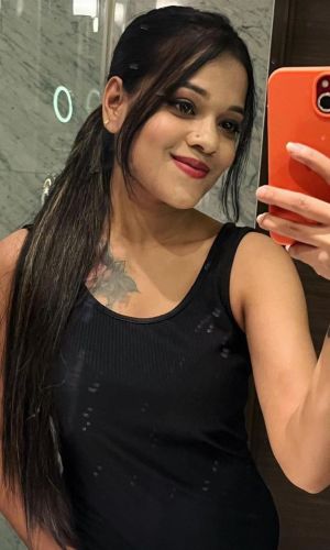 Lucky, real woman for hotel and home sexual fun.