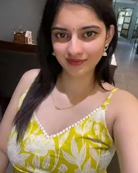 Gorgeous High-profile call girl in Ranchi alone in a flat wating for you.