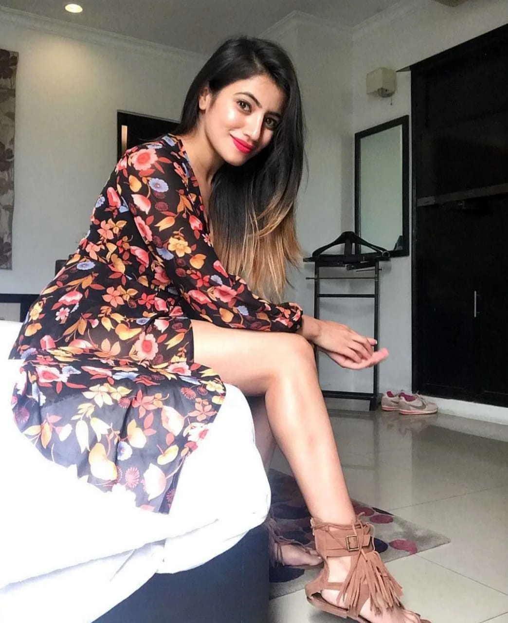 Young and Attractive Model Escort Girl in Kolkata Book Now with Cash Payment