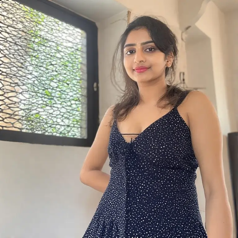 Hot and Sexy Independent College Girl in Noida For Your Nightmate