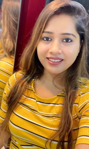 Mature Celebrity Escort Girls in Noida Providing Free Video Call with Booking