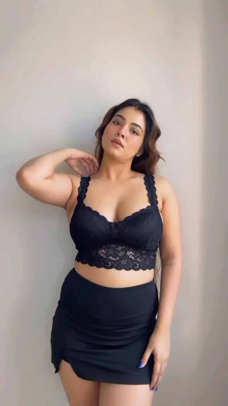 High Class Airhostess Call Girl in Noida Get Services Via WhatsApp