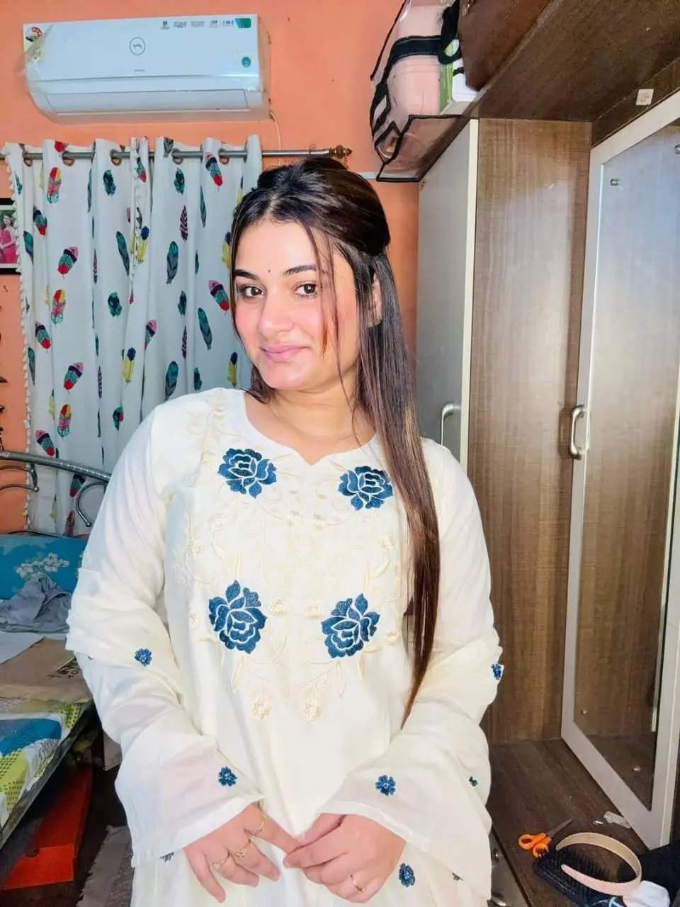 Cash Payment Home Delivery Sexy High Class Call Girl in Haldwani