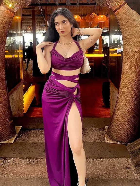 VIP Service High Class Escort Girl in Shillong For Elite Experiences
