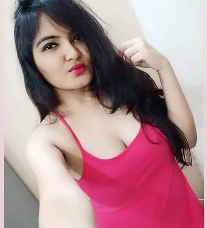 A Cheerful and Very Willing Hot Young College Call Girl Near You